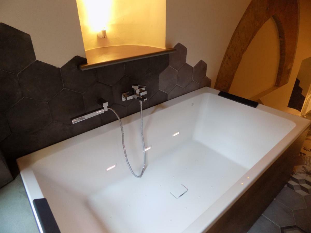 Luxury Suite Apartment Angiolieri Siena Exterior photo